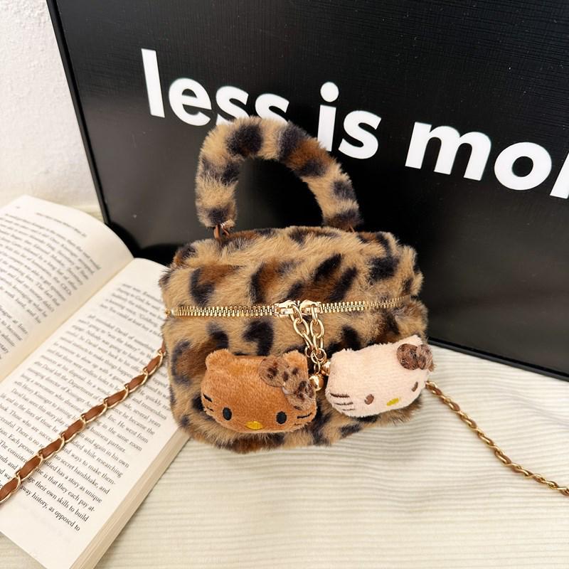

Fluffy Leopard Print Women s Crossbody Bag - Cute Furry Shoulder Bag for Winter 2025