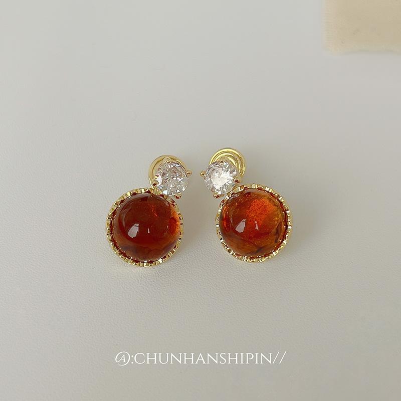 Autumn and Winter New Amber Ear Clips Without Ear Piercings, Classic Flash Diamond Glazed Earrings, Light Luxury High-end Mosquito Coil Disc Earrings