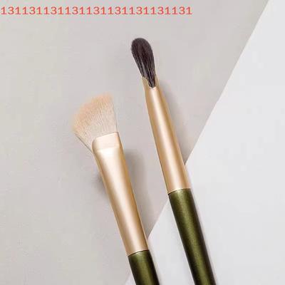 Flat Angled Contour Makeup Brush,Half Fan-shape Nose Shadow Brush,Professional Soft Highlighter Blush Make Up Tools