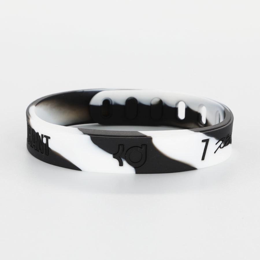 Kevin Durant Autographed Douyin Warriors Silicone Wristband Gift Bracelet with 'God Hand' KD Ring - Collector's Edition