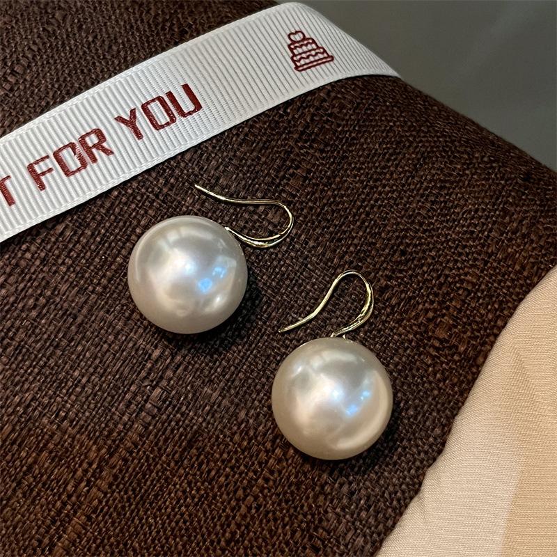 Large Pearl Earrings Woman - Simple and Elegant High-End Pearl Ear Hook - Elegant and Luxurious Retro Earrings