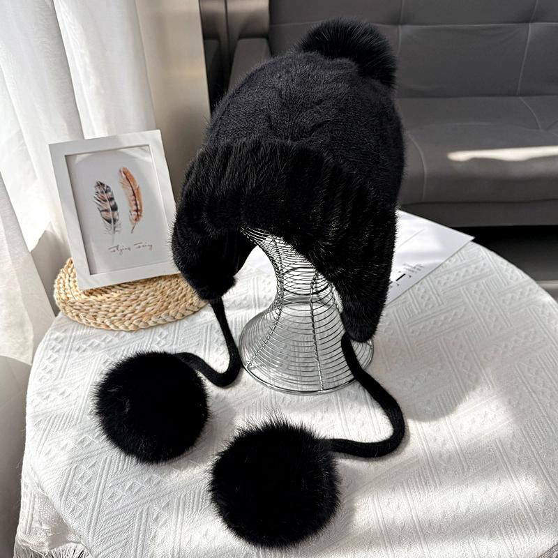 

Autumn and winter new fox hairball hat women s warm ear protection Lei Feng hat shows a small face and cold protection thickened plush hat One size, adjustable чорний