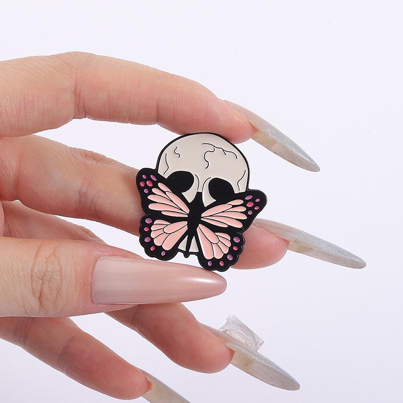 Butterfly Skeleton Skull Enamel Pins Custom Halloween Horror Brooches Lapel Badges Clothes Punk Jewelry Gift for Kids Friends