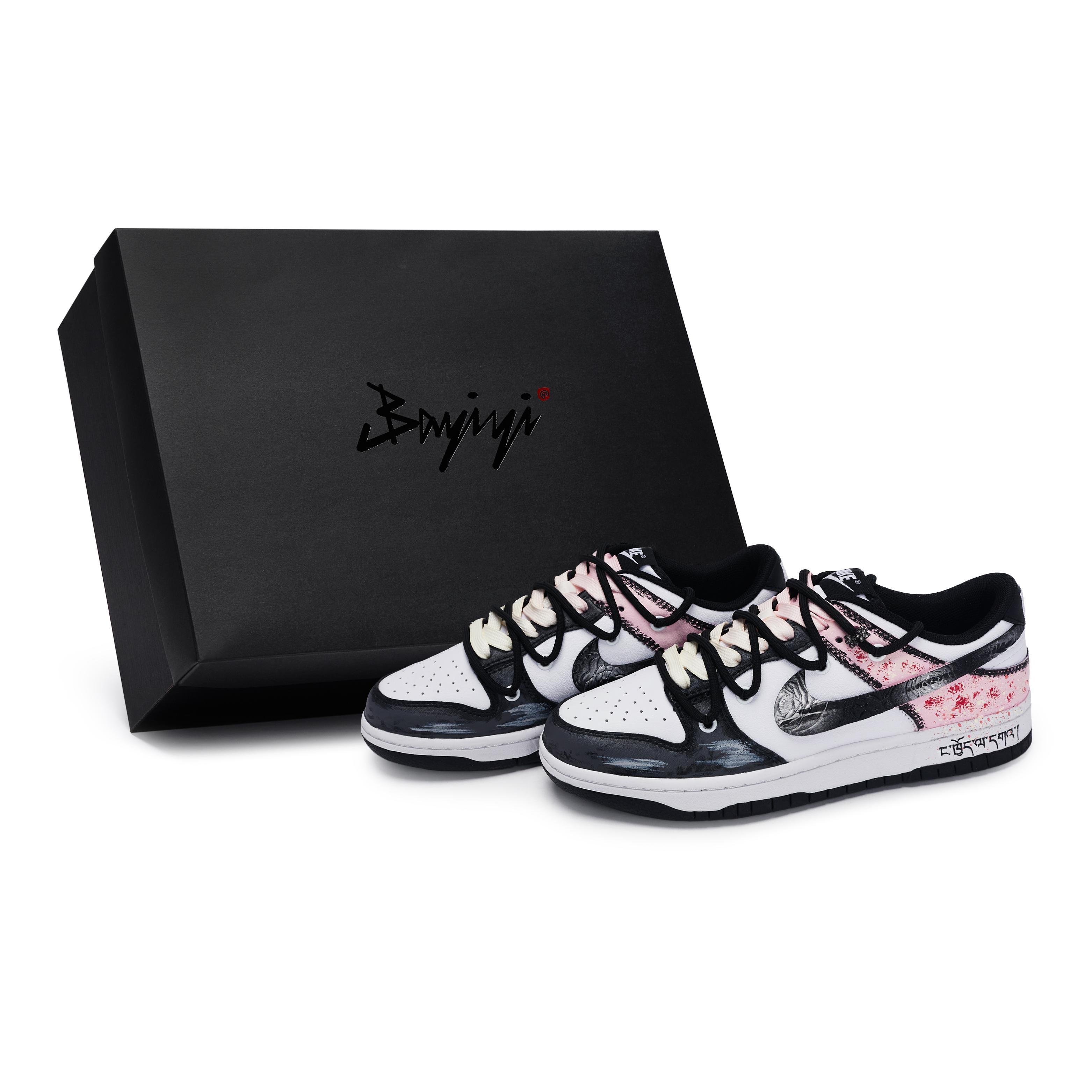 

Nike Dunk Skateboard Shoes Women s Low Top Black/White/Pink CW1590-100(Team80-SBOX) 36