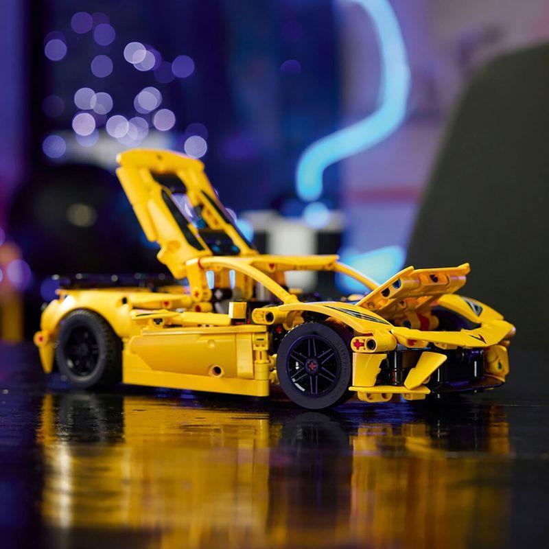LEGO Technic Chevrolet Corvette Stingray