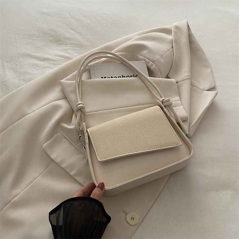 Beautiful casual small square bag fashionable niche women's summer new portable personalized bag casual armpit bag