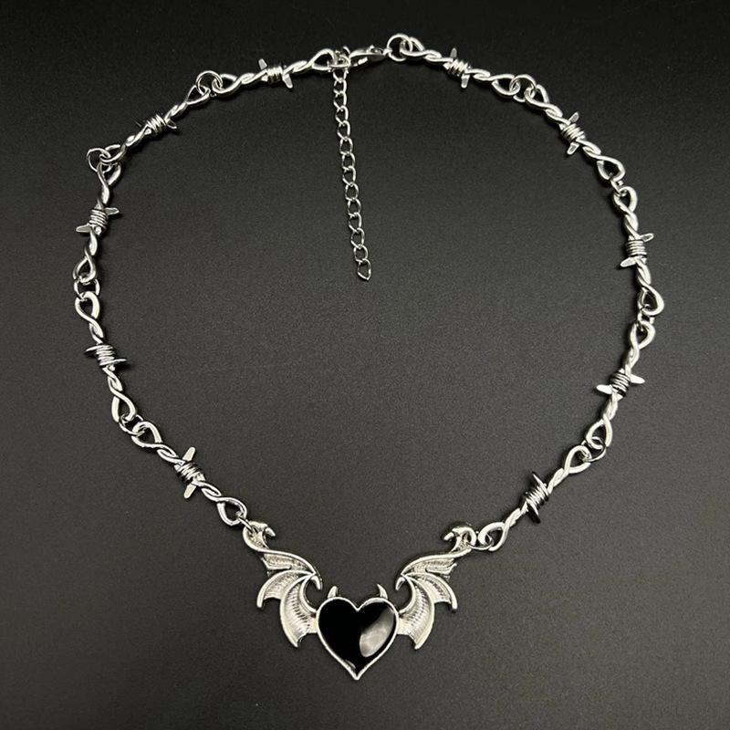 Aesthetic Goth Devil Heart Barbed Wire Choker Necklace Punk Hip Hop Daily Jewelry Y2K Vampire Little Thorns Chain Choker Gift