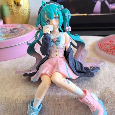 Neue Hatsune Miku Anime Figur Rosa Sakura Sitzende Position PVC Action Figur Modell Spielzeug Dekoration Sammler Geschenke