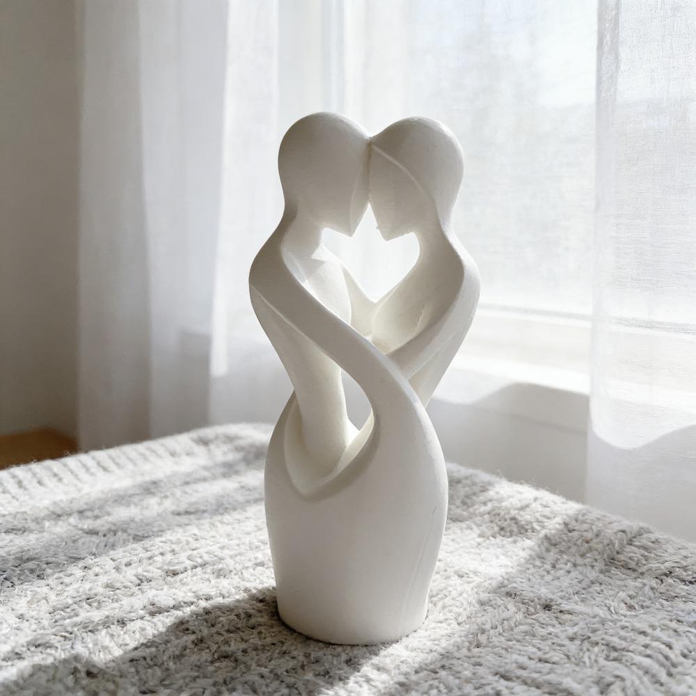 Modern Minimalist Sculptures of Lovers Embracing Each Other, Sculptures of Intertwined Lovers, Valentine's Day Home Decorations