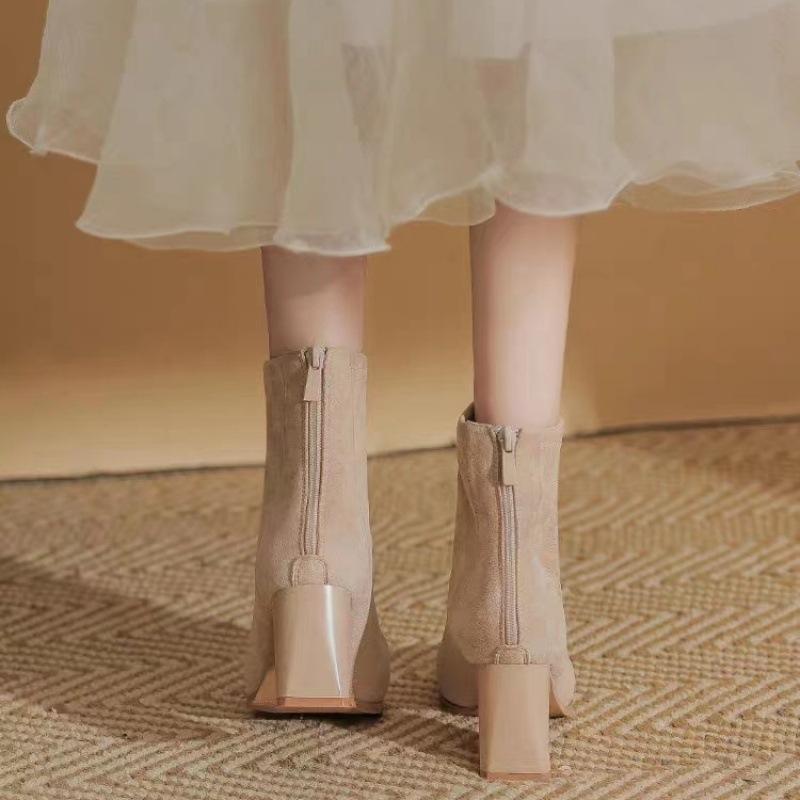 Nude höga klackar Franska tjocka klackar korta stövlar damens nya höststövlar mocka fyrkantig klack höga klackstövlar nude stövlar dam