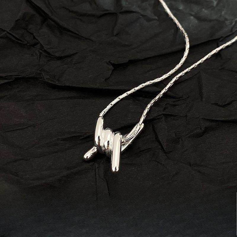 Wrapped Knot Necklace Knot Clavicle Chain Personality Frigid Style Simple Knot Necklace New Style