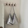New Spring Senior Sense Silver Travel Backpack Women'S Commuter Shoulder Bag Large Capacity Messenger Bucket Bag