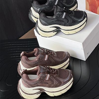 2025 herfst en winter nieuwe dikke zool verhogende dames veelzijdige casual schoenen mode sport enkele schoenen trendy schoenen comfortabele papa schoenen
