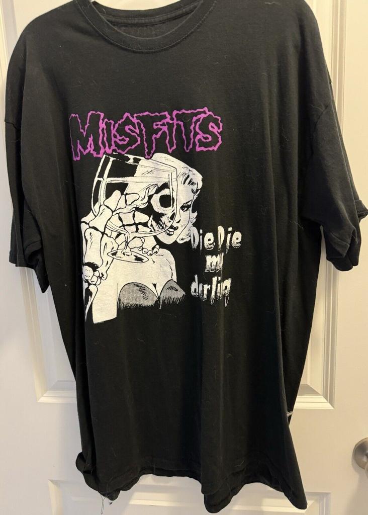 Misfits D i e D i e My Darling Short Sleeve Shirt AN45628