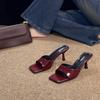 Durchbrochene Absatzsandalen Retro-Schuhe Quadratische Zehenpartie Hohe Absätze Damen Nischen-Hausschuhe