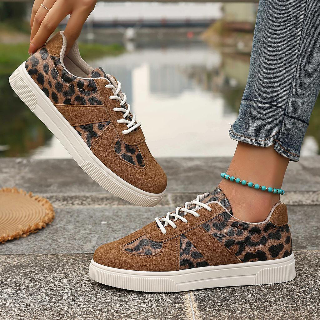 Mode 2025 nieuwe casual boardschoenen herfst en winter dennen schoenen dames luipaardprint voorband dikke zool damesschoenen
