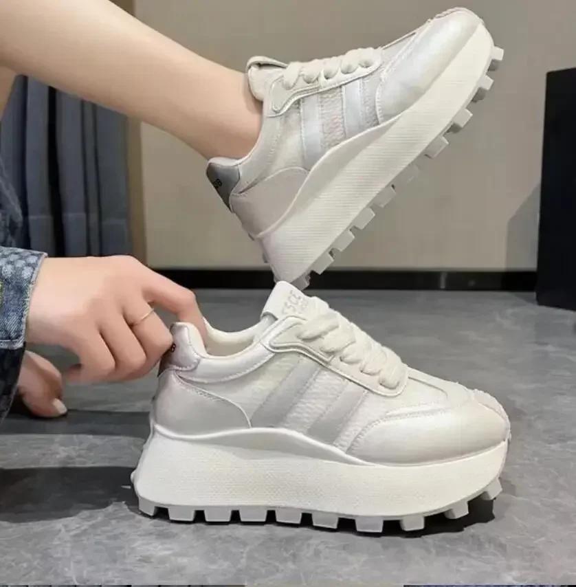 

Модные кроссовки Женская спортивная обувь Повседневные легкие кроссовки на толстой подошве Обувь на толстой подошве Кроссовки на платформе Женские 40 серебряный