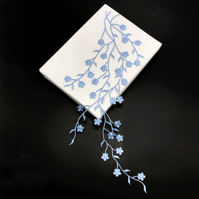 

1 шт. Цветочная наклейка на одежду, приутюживаемая аппликация, нашивка DIY, термофиксация, 47 см, цветок сливы, красивые вышитые нашивки, ципао синий