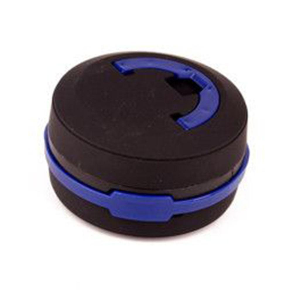 Lights Convenient Hands-Free Illumination In The Palm