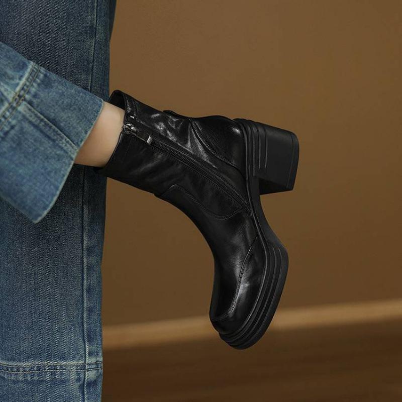 Autumn and winter women's medium tube Martin boots solid color large size women's boots high heel round head versatile leather boots cowhide le