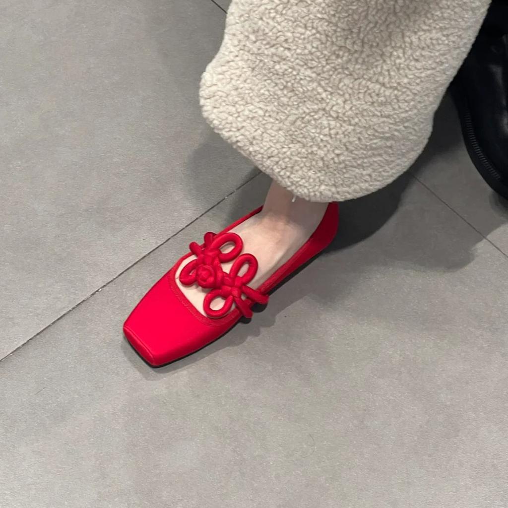 Fashion New Design Mary Jane Shoes Buckle Pumps Women Elegant Shallow Hollow Thick Heel Casual Shoes Ladies Office Party Leather Shoes