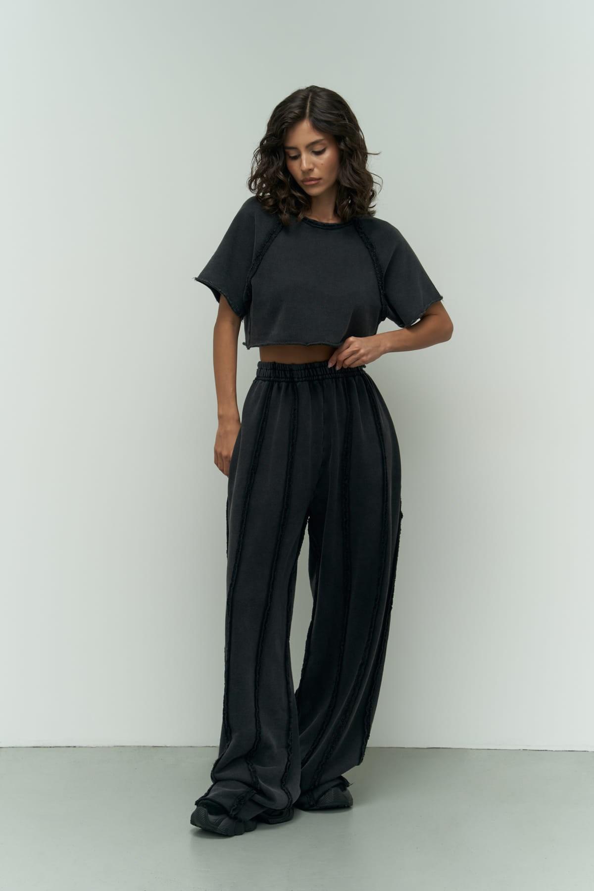 

Черный укороченный спортивный костюм Alda L чёрный