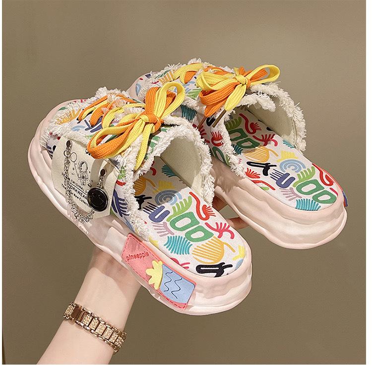 Fashion Fashion Casual Graffiti Thick-soled Slippers for Women Summer Outdoor Wear 2024 New Niche Design Stepping Shit Feeling Beach