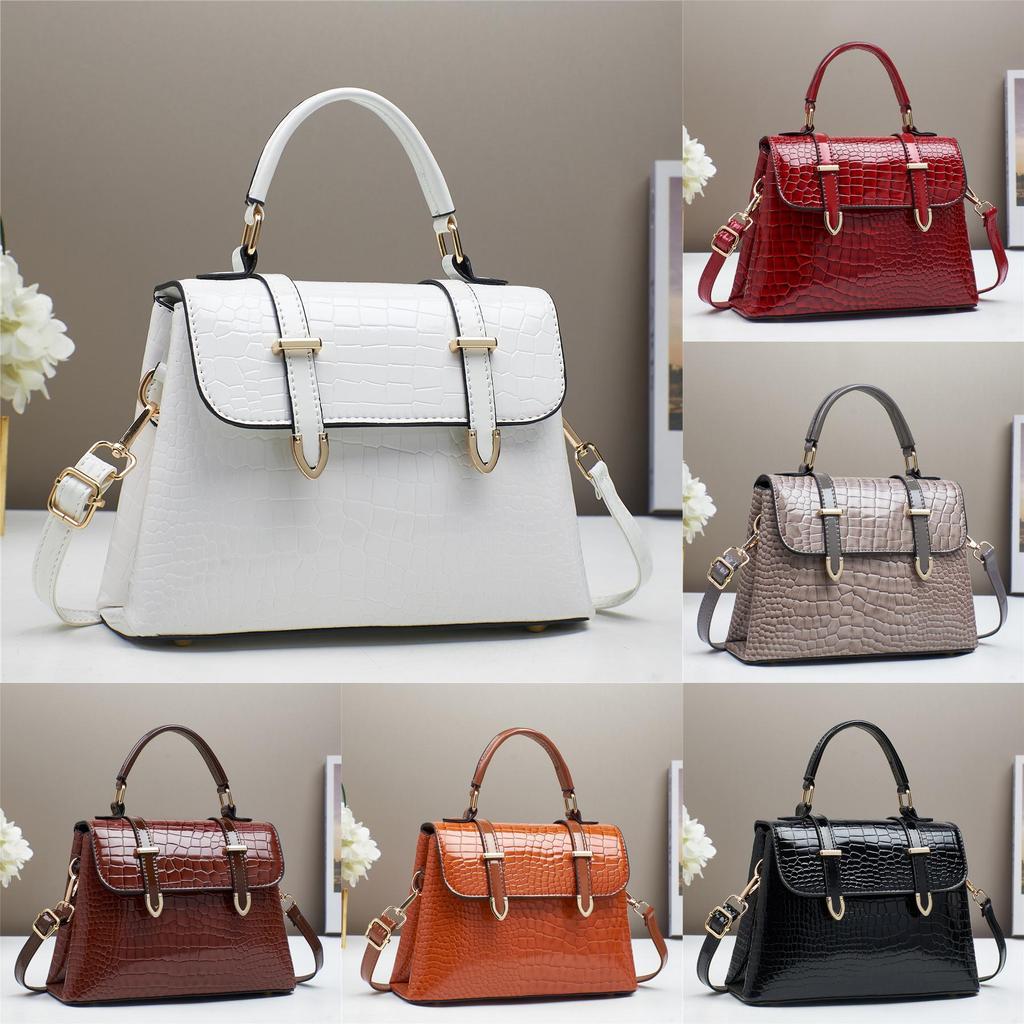 Minimalist Pu Small Square Bag With Zipper Closure For Office And Casual