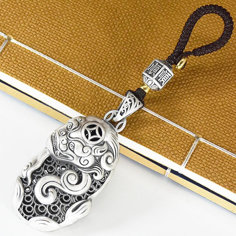 Pixiu Keychain: Stylish Wealth Attraction & Safety Charm for Men and Women - Retro Creative Gift Pendant
