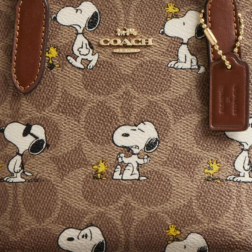 Coach X Peanuts Ville 15 Logo Classique Imprimé Sac Cabas en Similicuir Sacs Cabas Femme Marron CBS83-IMY3O