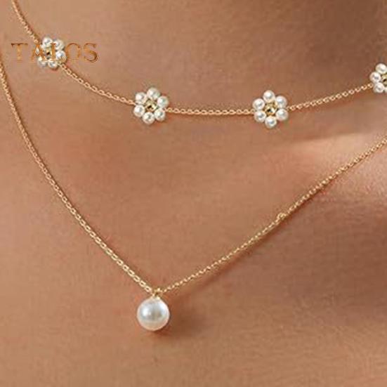 Collier de perles d'imitation dorées Collier multicouche plaqué or Design de fleur Choker de perles d'imitation Bijoux Cadeaux pour mariages fêtes