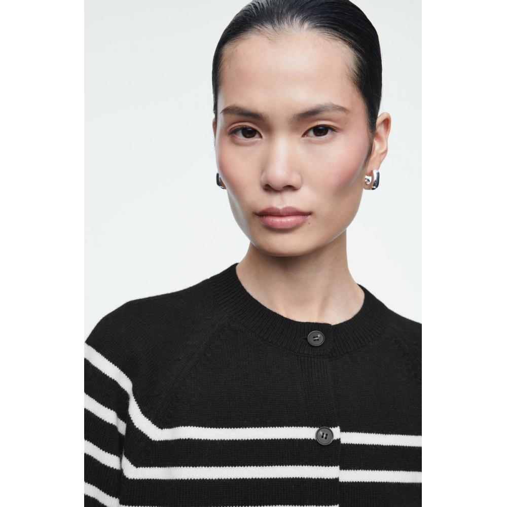 COS Japanwolle Kurzstrickjacke