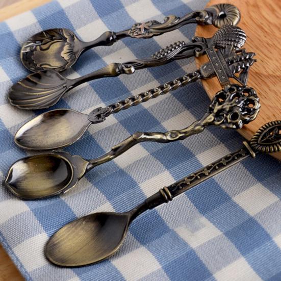 5Pcs/Set Coffee Scoop Antique Graceful Shape Alloy Royal Style Table Spoon for Home