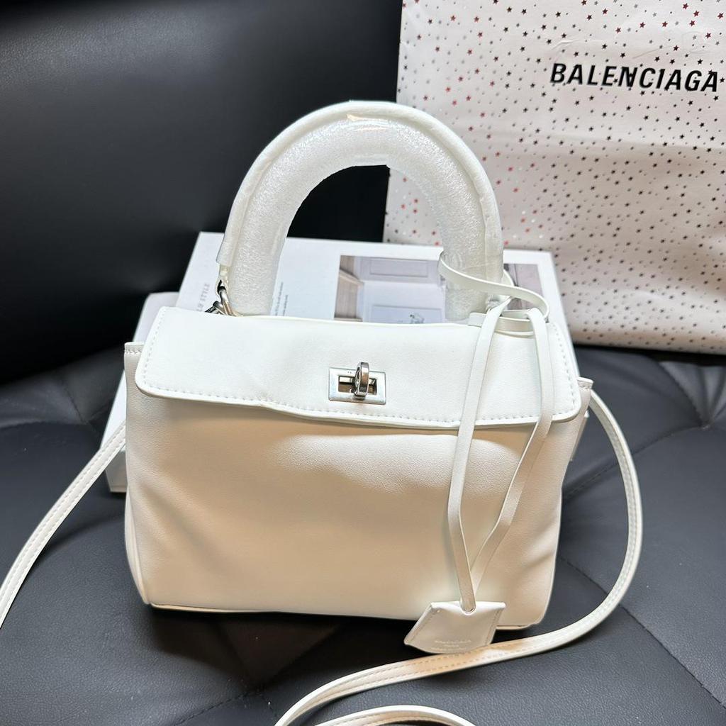 "A-Grade B's 2024 Rodeo Soft Leather Tote - Fashionable & Simple Large Handbag"