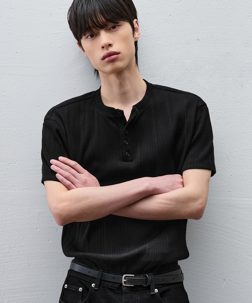 DRAW FIT Fine Ribbed Henley Neck Half T-Shirt [Black]