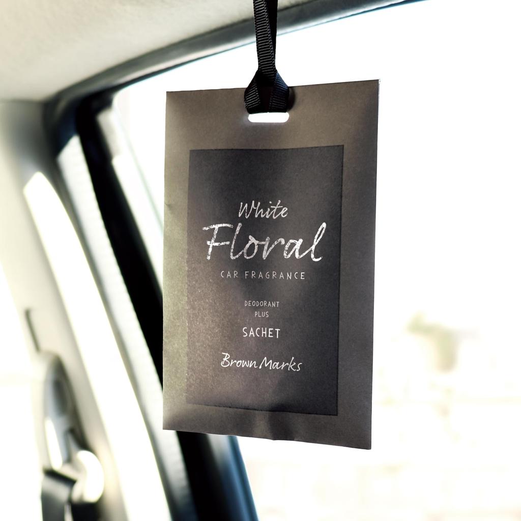 CARALL Brown Marks White Floral Sachet 0.5 Oz (14 G)