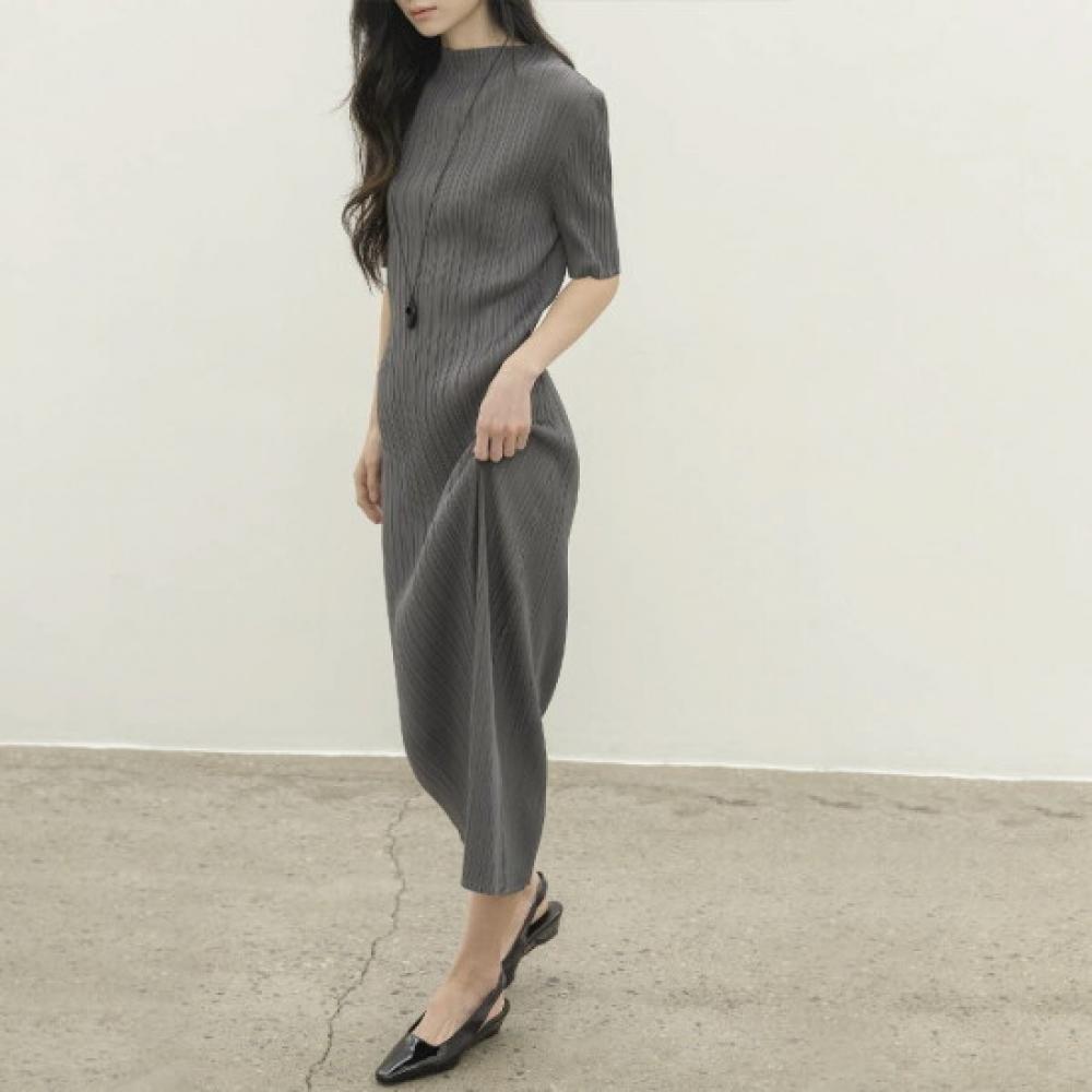 Plara HigH Neck Slim H Line Pleated Dress Up To 88 Pk3mop020c