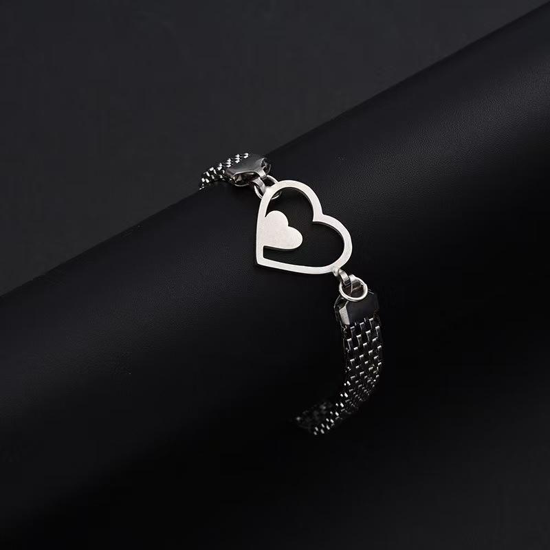 18K Stainless Steel Waterproof Hollow Heart-Shaped Adjustable Bracelet for Women Fashion Simple Twist Braided Bracelet Jewelry