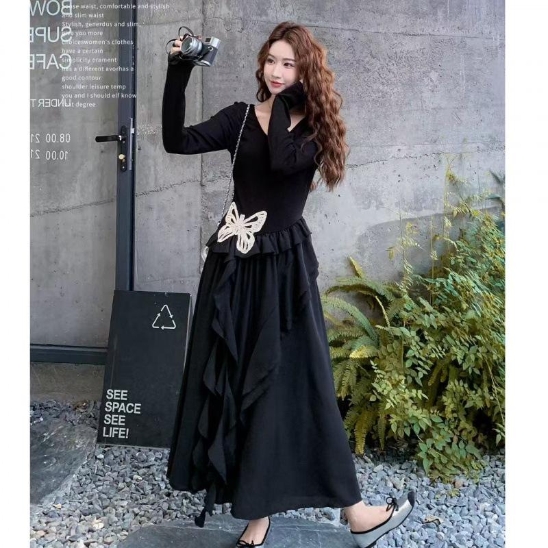 Early autumn long-sleeved waist dress children's new models are popular this year, butterfly skirt irregular long dress
