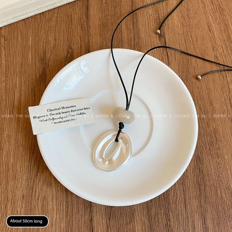 

Асимметричное матовое ожерелье с застежкой-пуговицей «Мир», новинка 2025 года, уникальное модное длинное украшение-цепочка на ключицу для женщин