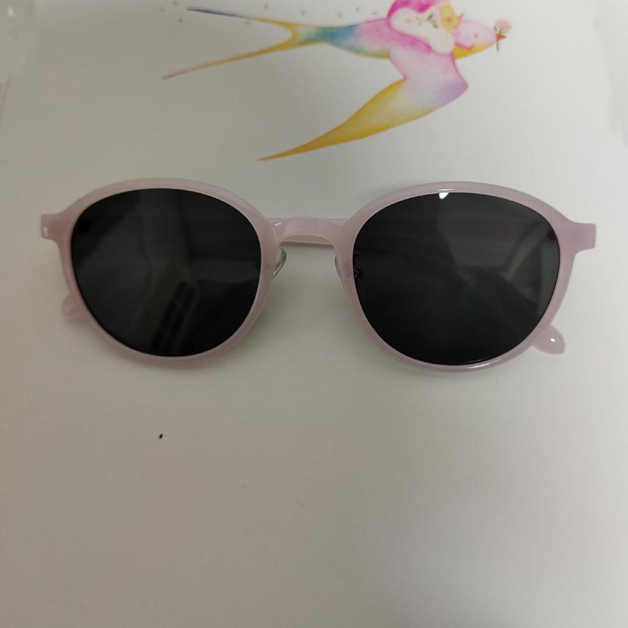 Fashion Stylish Sun Glasses Women Round Shape Uv400 Protection Designer Sunglasses Vacation Travelling Men Sun Glass