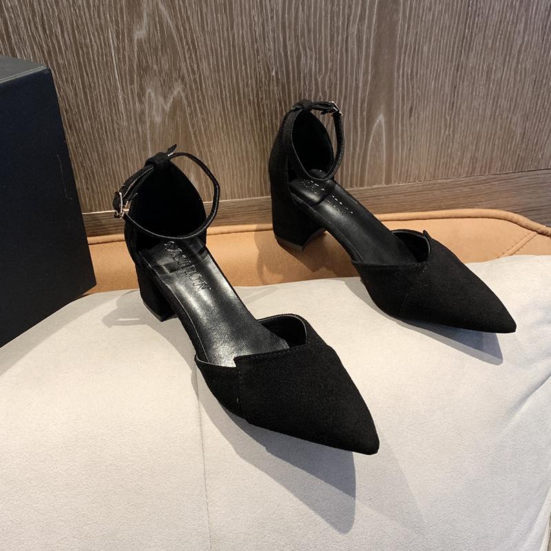

Женские толстые черные туфли на высоком каблуке 2024 года, новые весенние туфли Baotou 100, подходящие к неглубокой горловине, одинарные туфли 39 чёрный