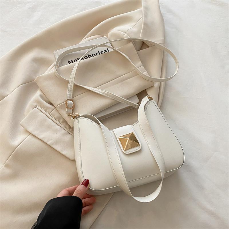 Simple Solid Color Gold Buckle Decoration Women Casual Shoulder Bag For Daily