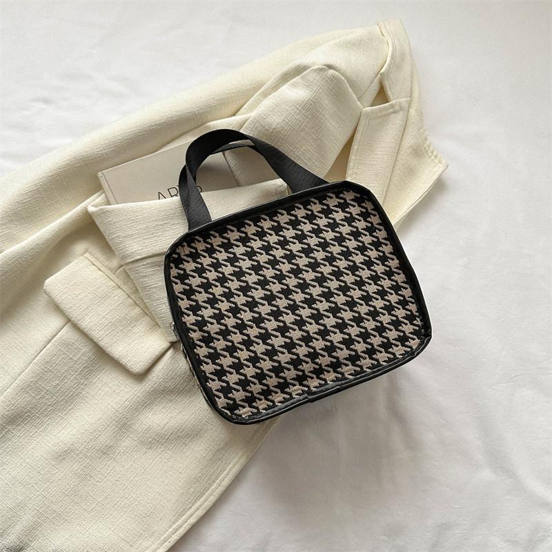 

Stylish Vintage Handheld Wallet Bag With Casual Design Perfect For Summer Use хакі