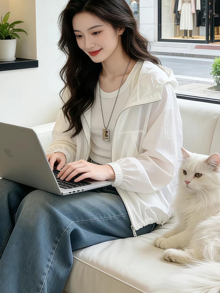 Hooded UV Protection Lightweight Summer Cardigan Jacket - Breathable, Loose Fit for Outdoor Casual Wear