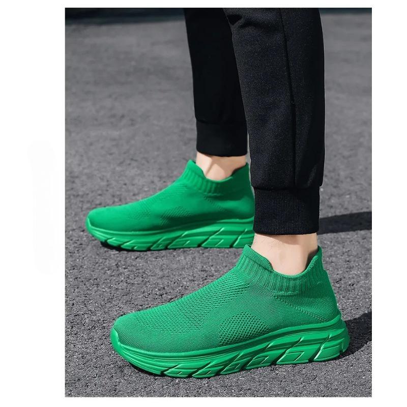 Fashion Green Men Sneakers Breathable Slip On Jogging Shoes Lightweight Trainers Sneakers Women Sports Shoes