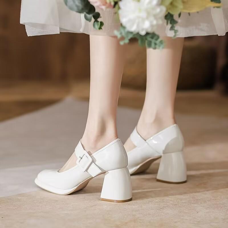 Scarpe Mary Jane con tacco alto da donna 2025 primavera nuova moda temperamento punta rotonda retrò francese dolce Mary Jane scarpe singole