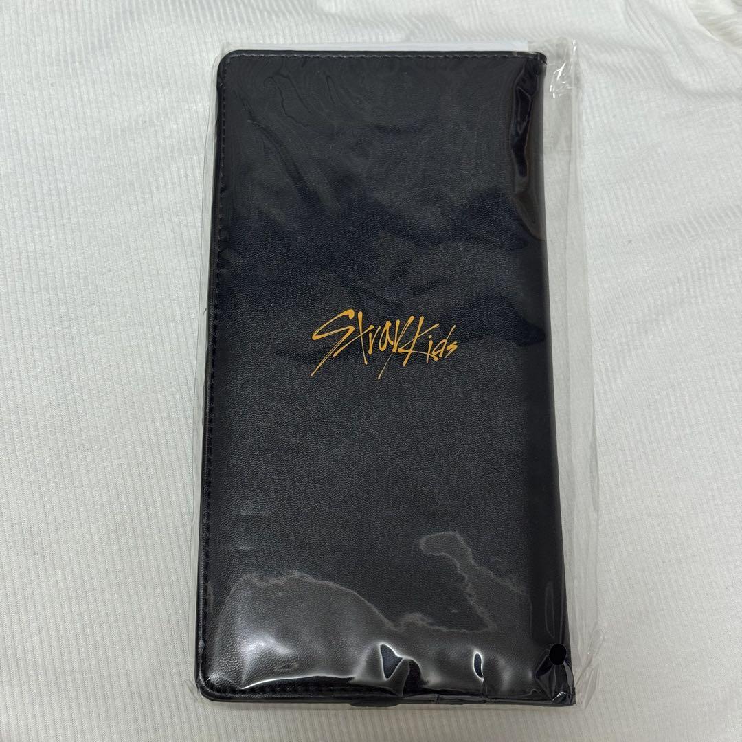 

[USED] stray kids ticket holder