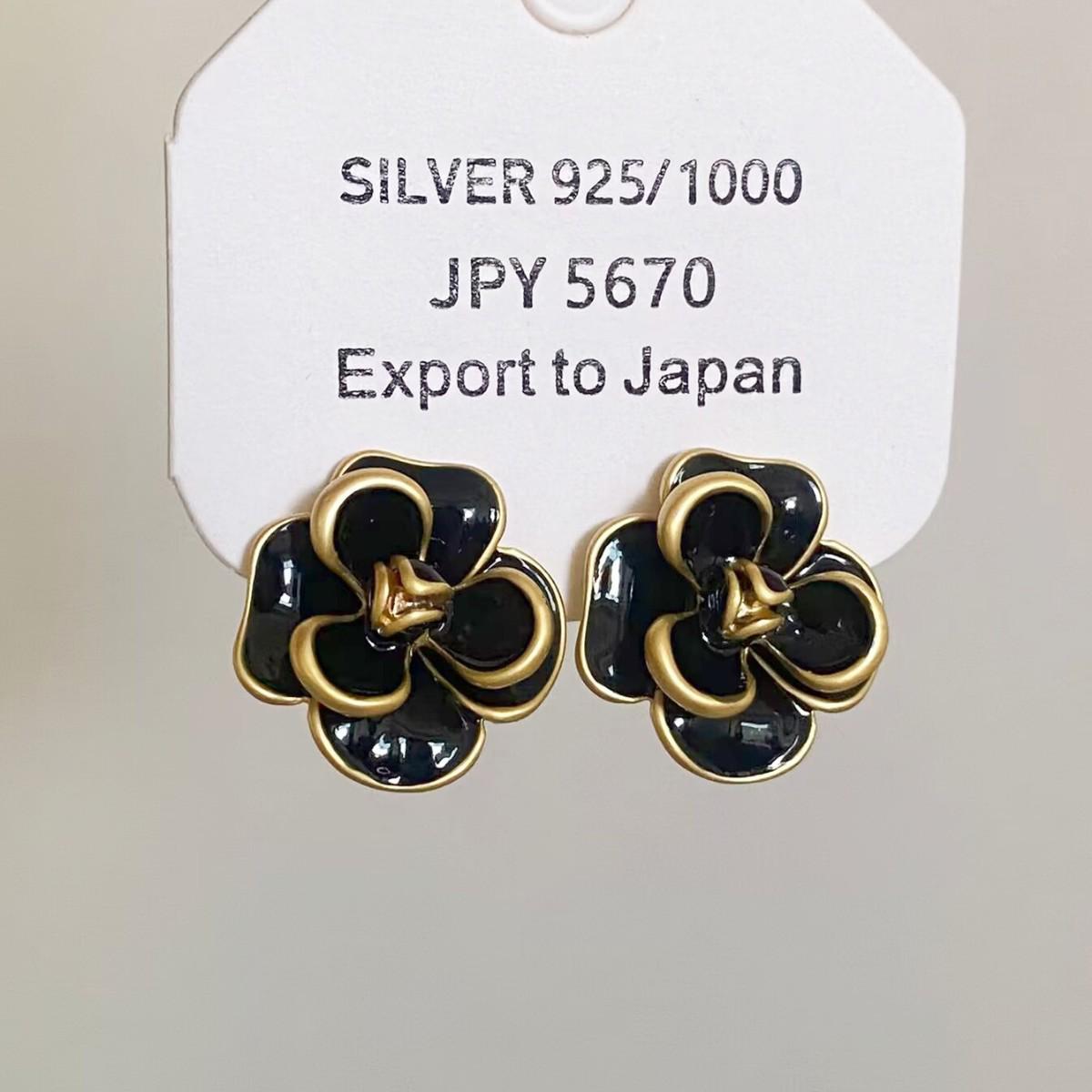 Black Camellia Retro Stud Earrings - Elegant, High-End, Versatile Fashion Accessory
