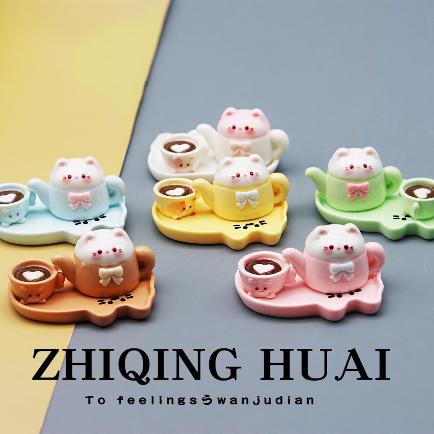 

Набір міні-чайничків з кошенятами: Іграшка-фігурка в непрозорому пакуванні з тарілкою та чашкою